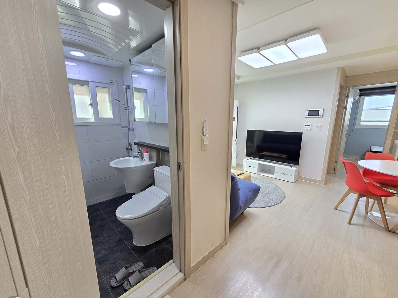 Salle de bain commune de la sharehouse à Hongdae